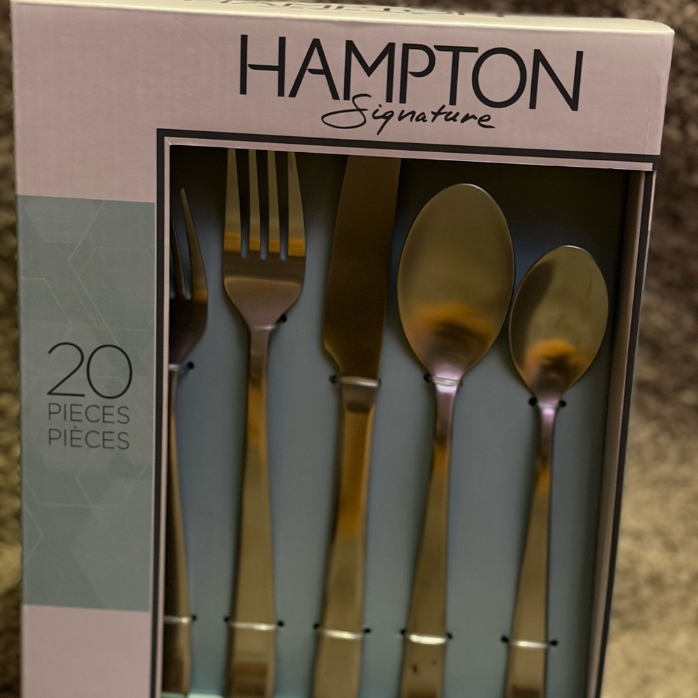 20-Piece Gold Flatware Set